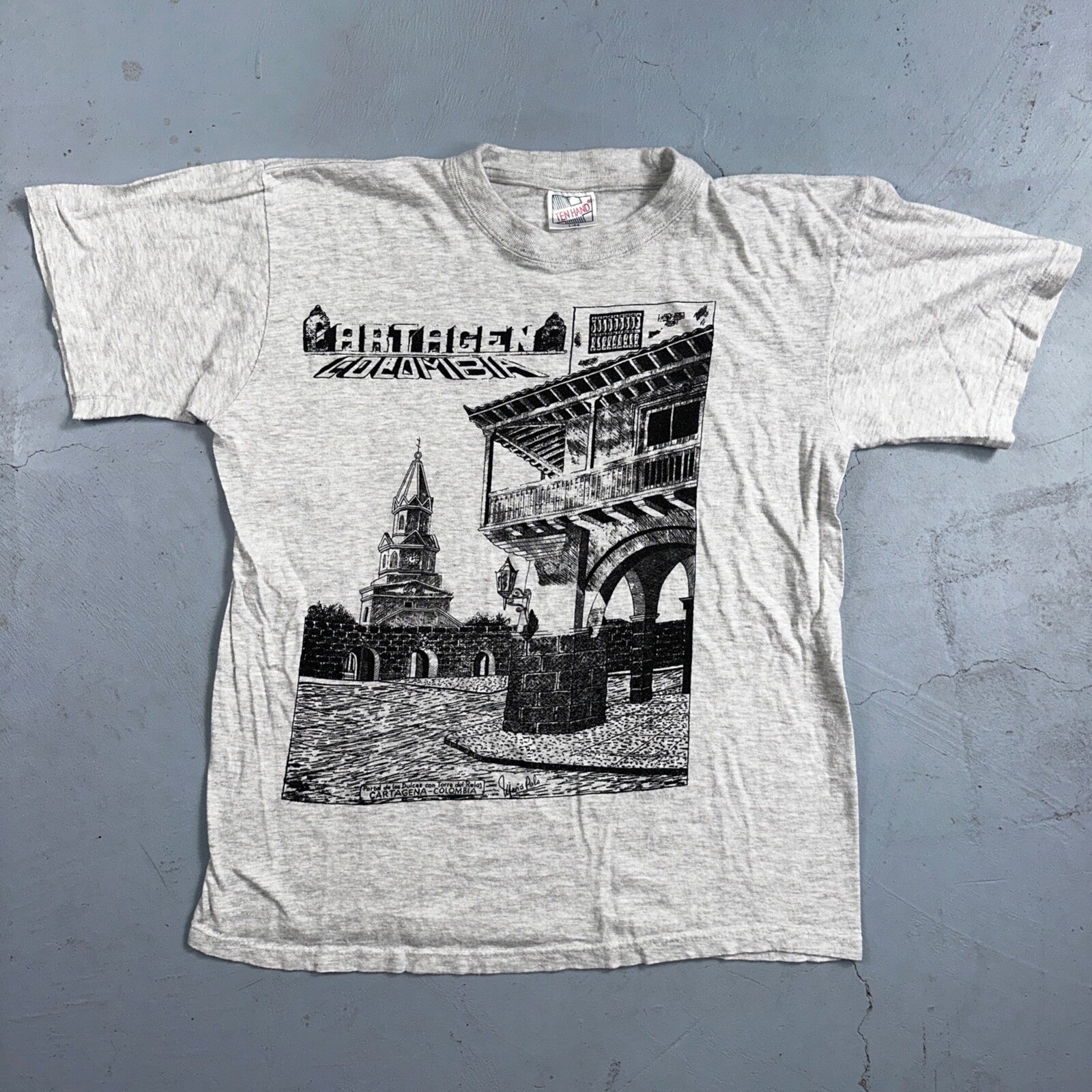 Columbia Artagen VTG T Shirt Travel Y2K Art Deco Grey City Photograph