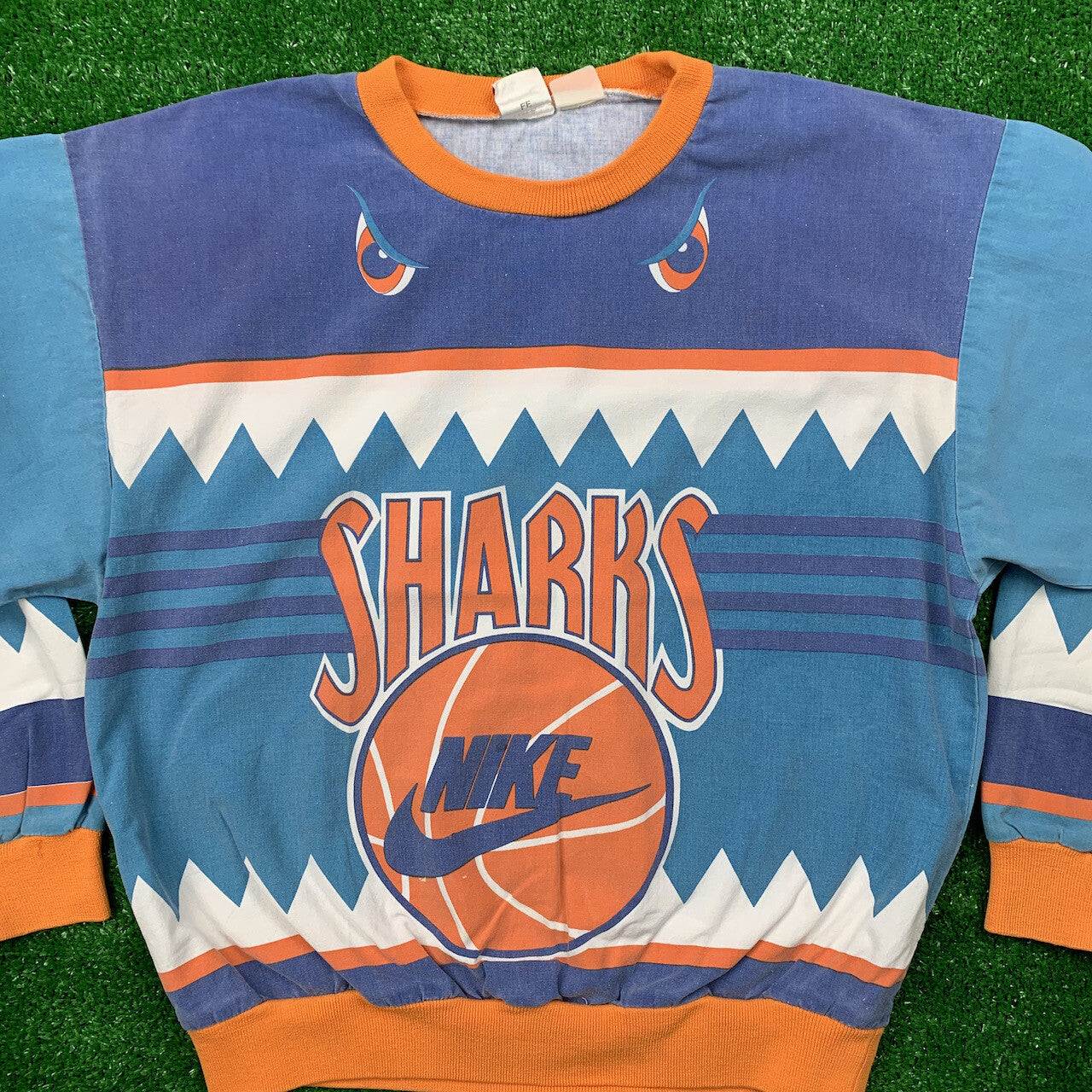 Nike Vintage Sweatshirt Mens T Shirt Sharks Crewneck AOP Basketball Jordan RARE