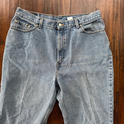 Levis 550 Jeans VTG Womens High Rise Light Wash Relaxed Tapered 90s USA 35x28