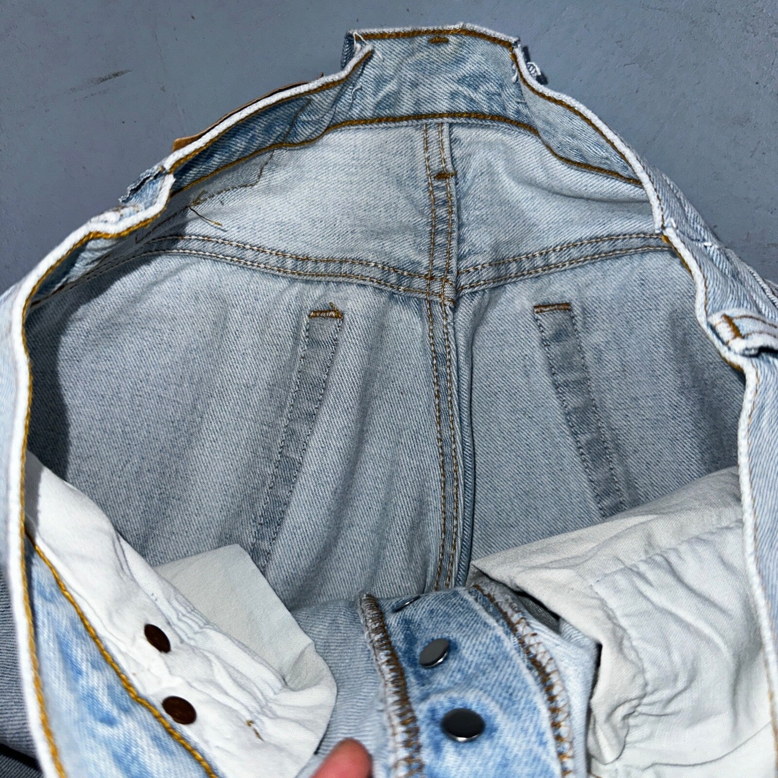 Levis 501 Vintage 90s USA XX Straight Leg Jeans Blue Light Wash 33x34 Act 31x32