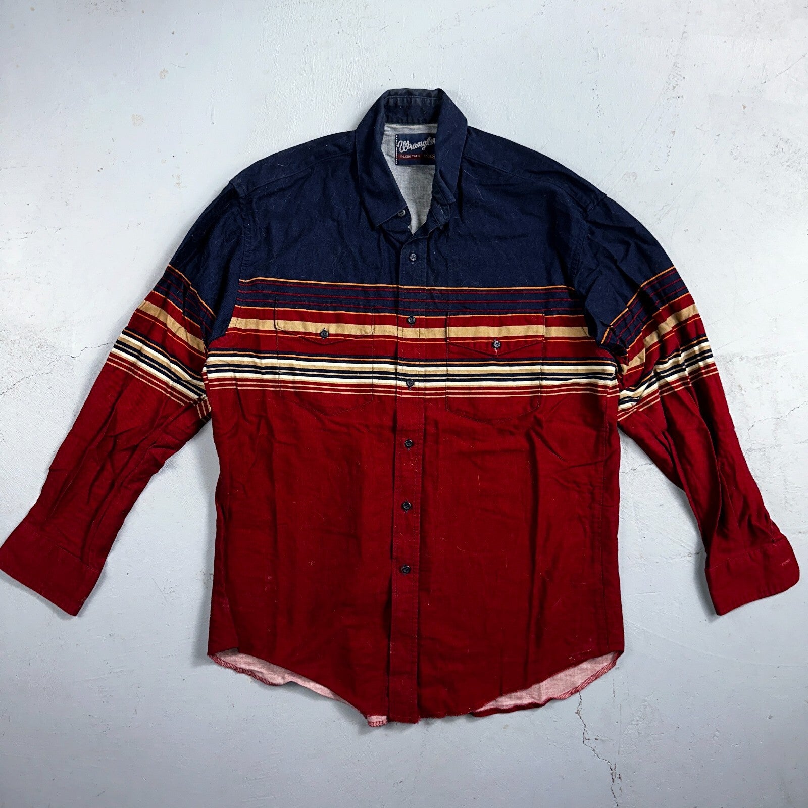 Wrangler Shirt VTG Mens 17 35 Red Blue Checked Long Tails Long Sleeve Aztec