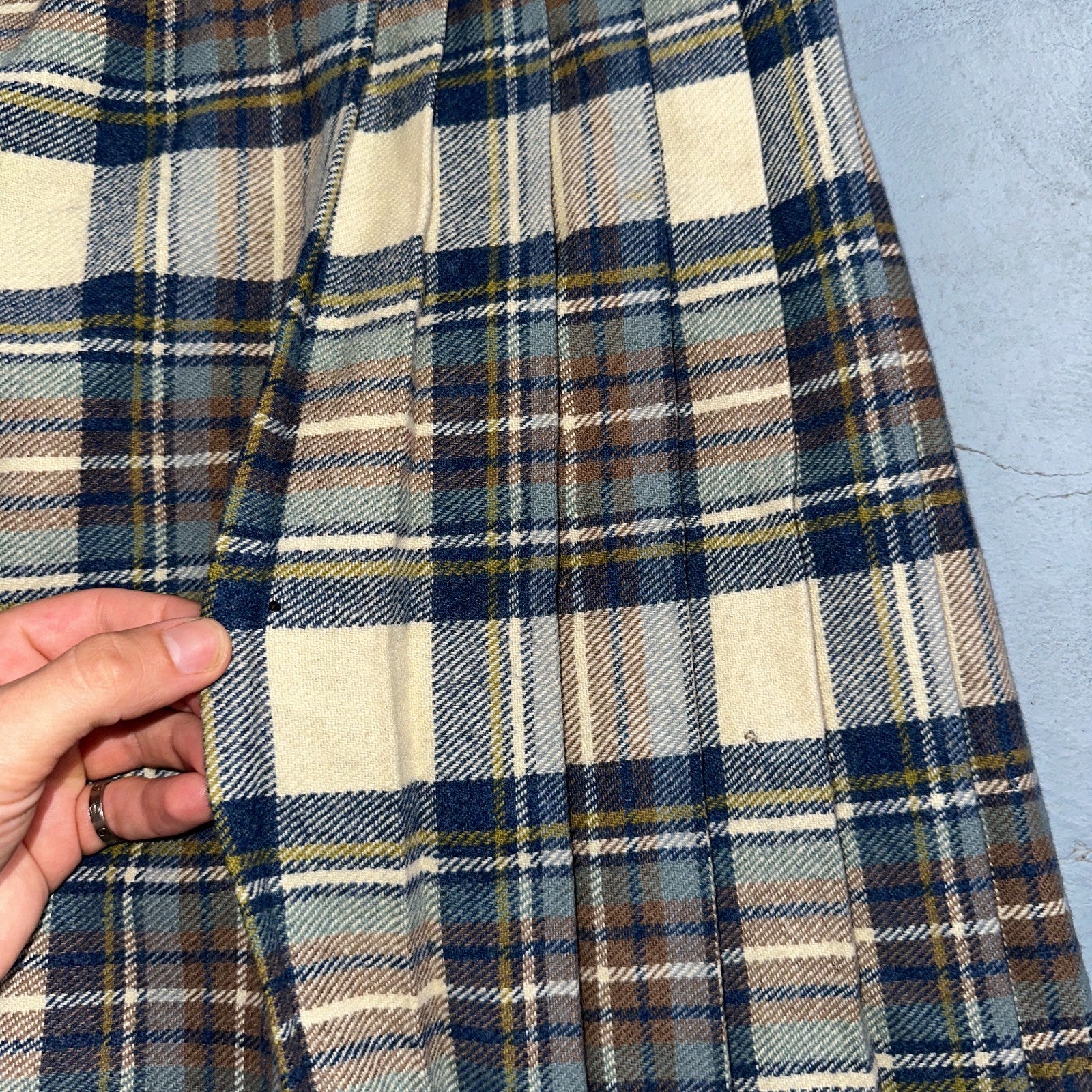 Vintage O'Neill of Dublin 100% Wool Tartan Skirt Size 14 Made in Ireland Pleated