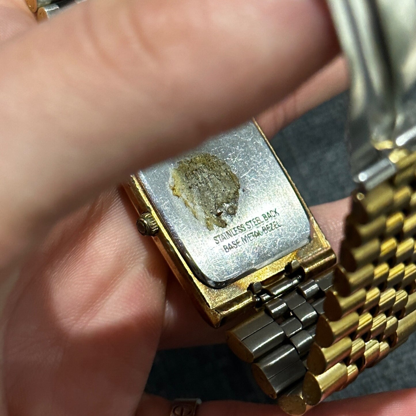 Ladies ELGIN Classic Gold Tone Petite Dress/Casual Bracelet Watch VTG Square