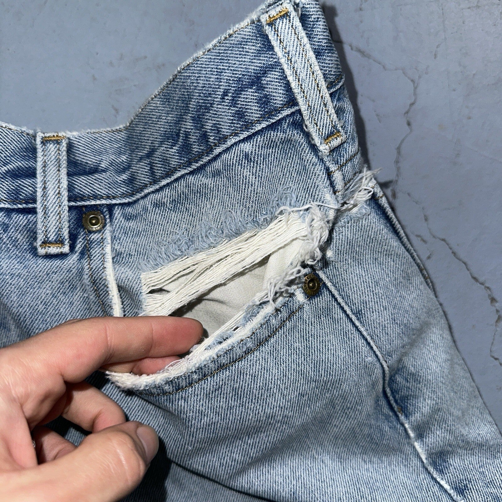 Carhartt B17 DST Relaxed Fit Denim Blue Jeans Mens 40x32 Workwear Denim