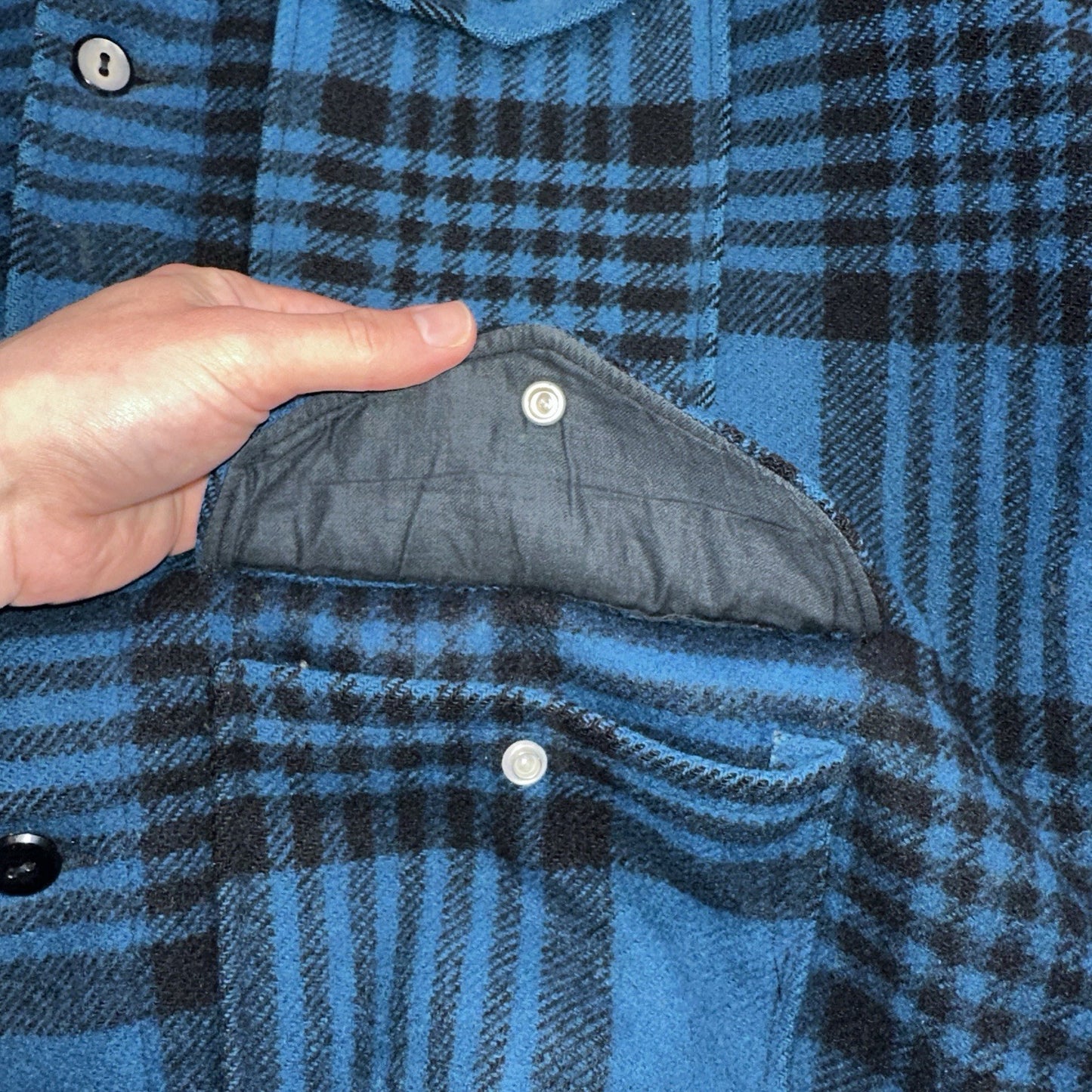 Pendleton Wool Coat Mackinaw VTG Hunting Jacket Blue Plaid Mens Large USA 80s