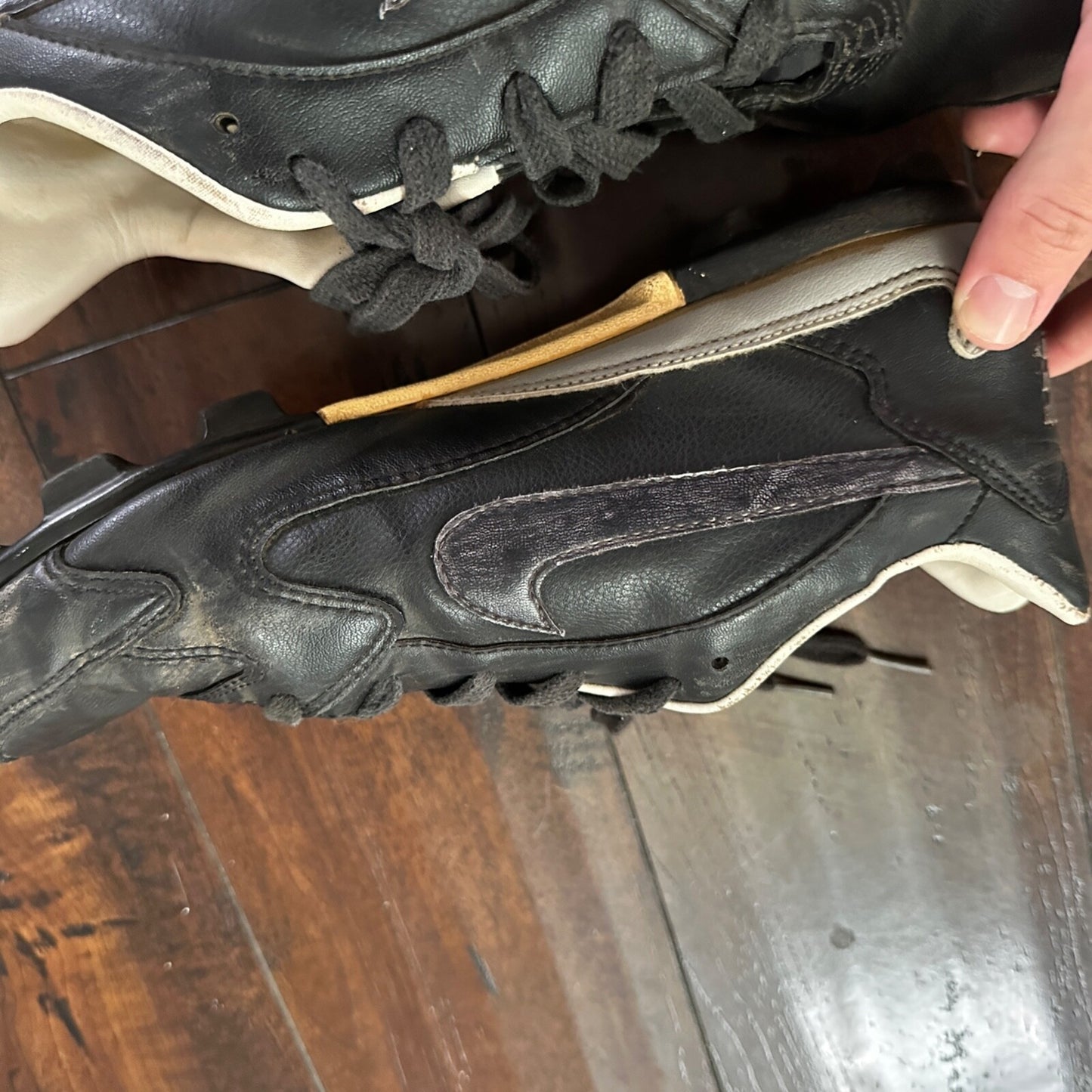 Nike Vintage 90s Mens Size 11 Sharks Sneakers Shoes Cleats Black 1994 Football