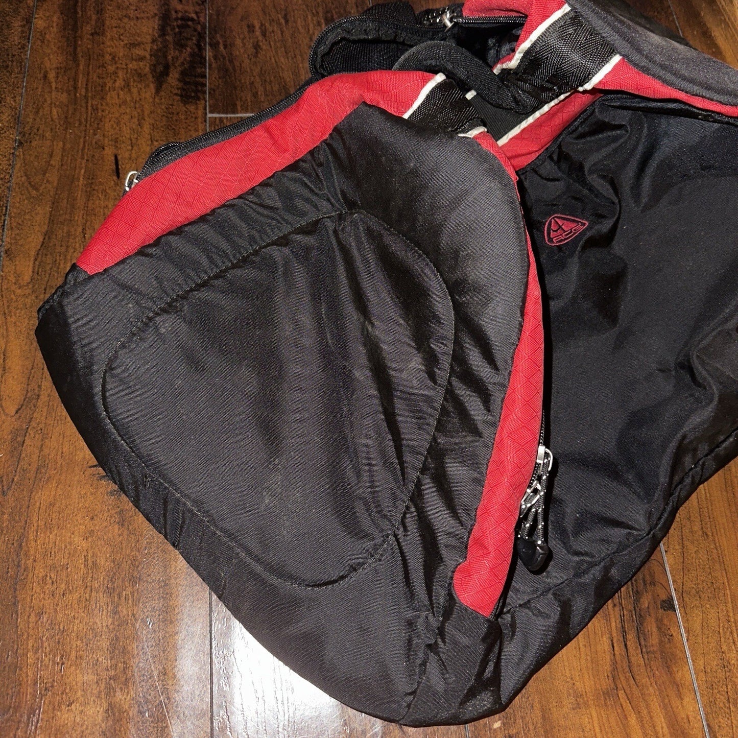 Nike ACG Duffle Bag Gym Travel Rare VTG 1990s Hike Basketball JORDAN 90s Bred