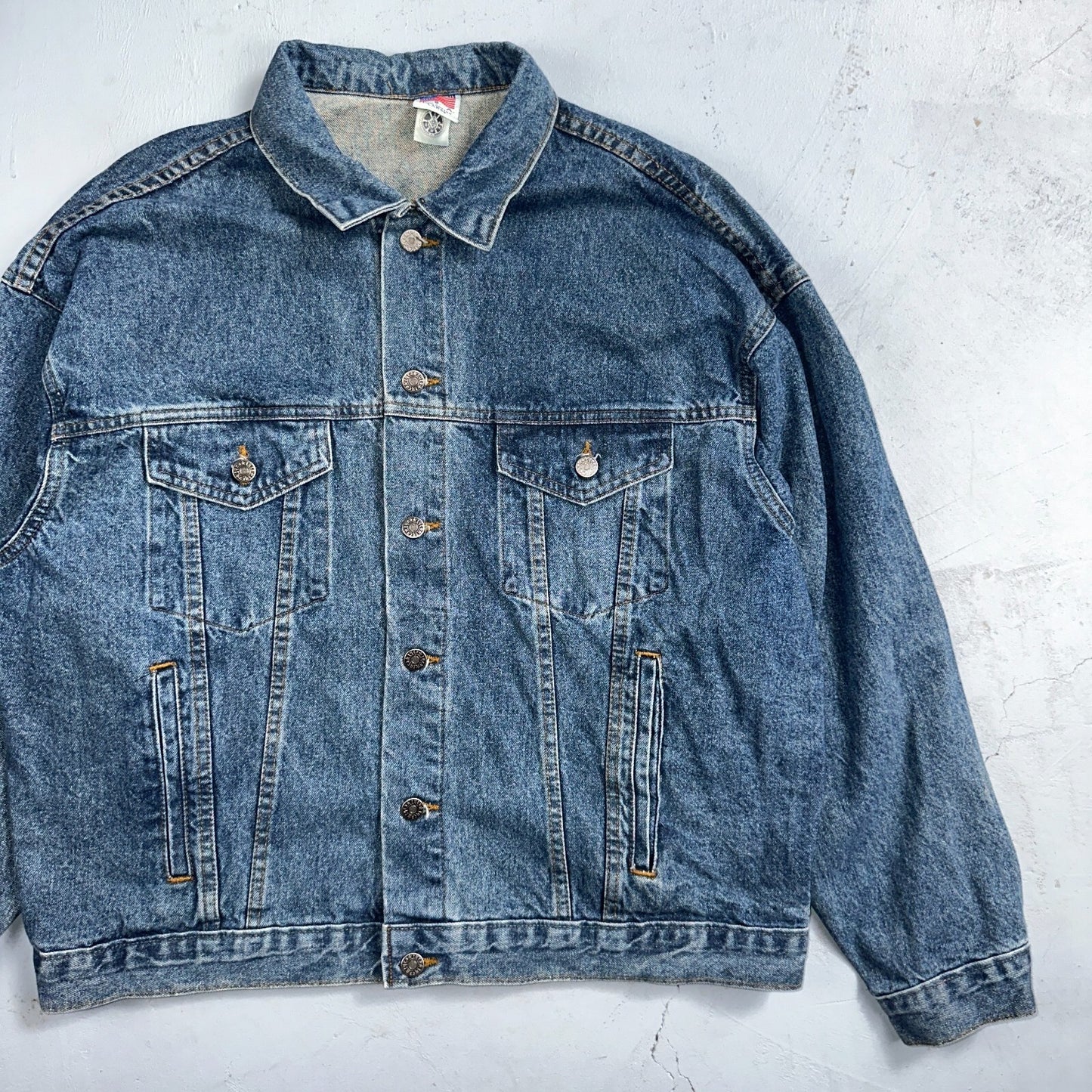 Crusin USA Cars Vintage 1980s Embossed Men's Denim Jacket Sz L Trucker Muscle