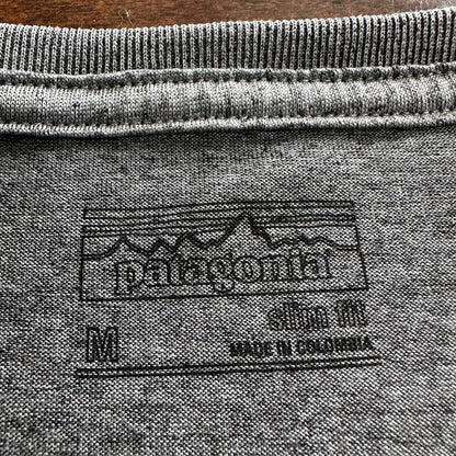 Patagonia Gray Pocket T Shirt Medium Slim Fit Fish Nordstrom Gym Hiking Cool