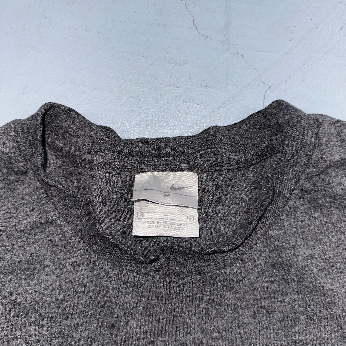 Nike Y2K Silver Tag Medium VTG T Shirt Side Center Swoosh Simple Heather Gray