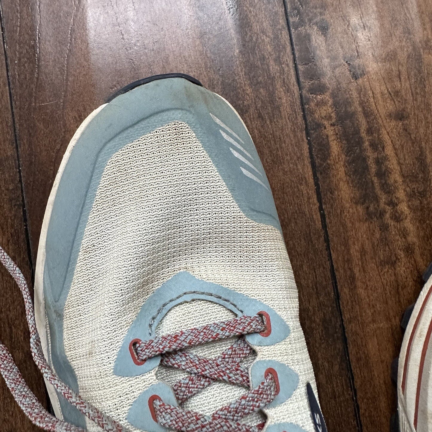 Brooks Womens Cascadia 16 Aqua/Tourmaline/Rooibos Tea Running Shoes Size 9 Hike