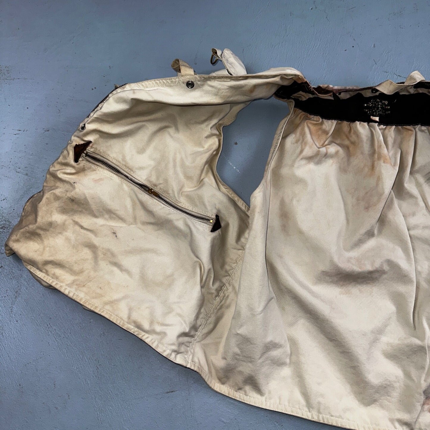 VTG Hurricane Fishing Vest Men's Size L Beige Sleeveless Zip-Up 100% Cotton 70s