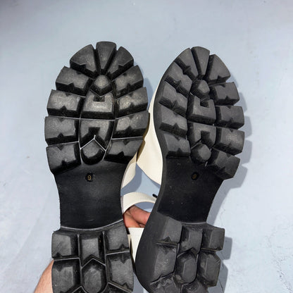 BC Born in California Size 9 Off White Vegan Leather Chunky Lug Sole Sandals