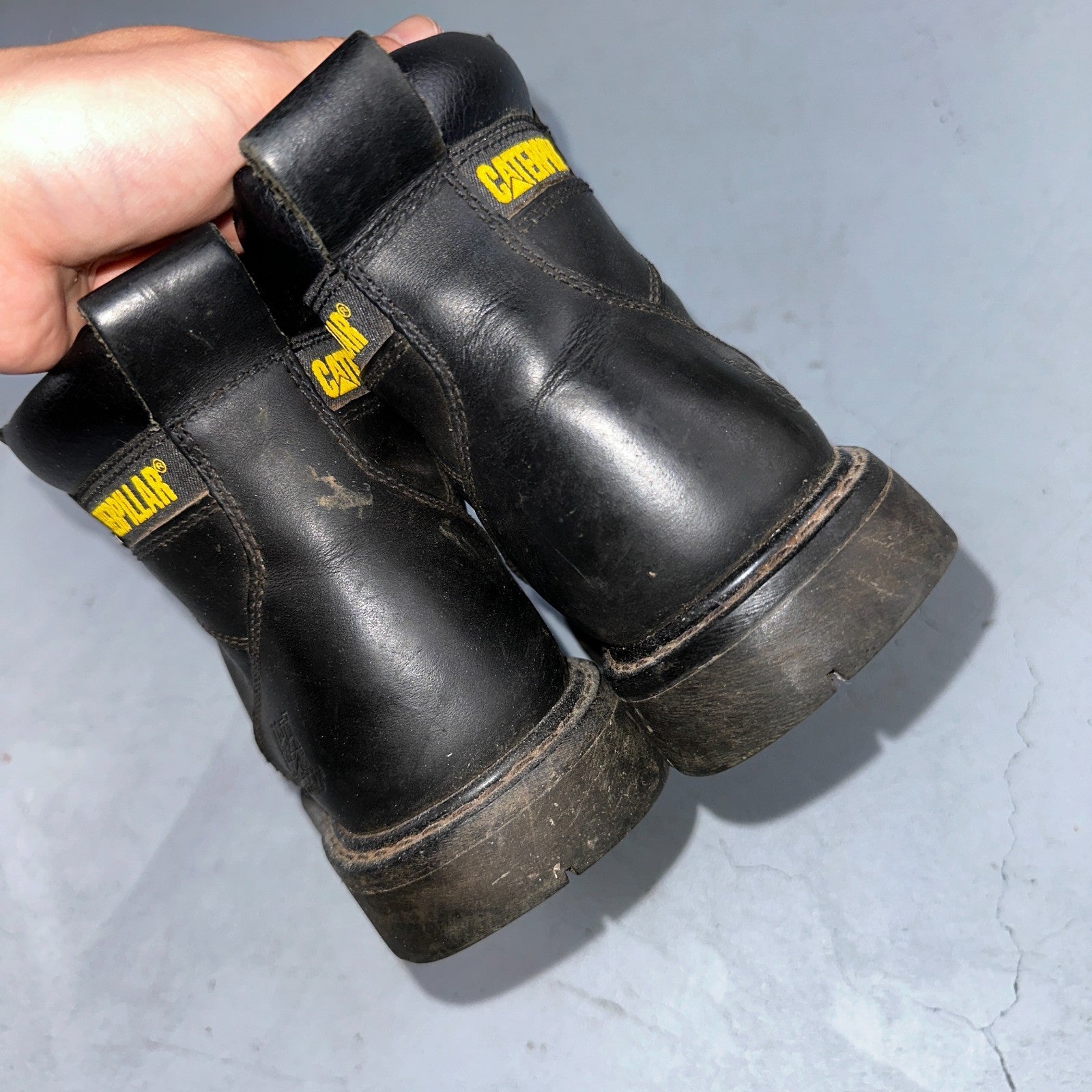 Caterpillar Men's Second Shift Work Boot Soft Toe Black Leather Size 8.5 CAT