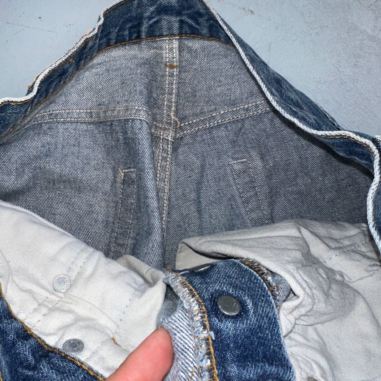 Levis 501 Vintage 80s USA XX Straight Leg Jeans Blue Med Wash 34x38 Act 31x33