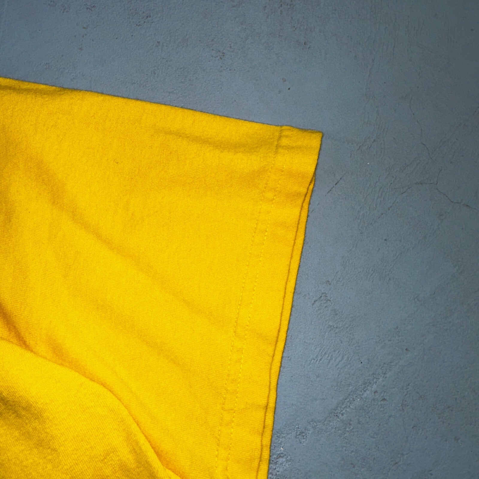 Lightning Strikes VTG T Shirt Oregon PDX Y2K Yellow Graphic Storm Cool Speed