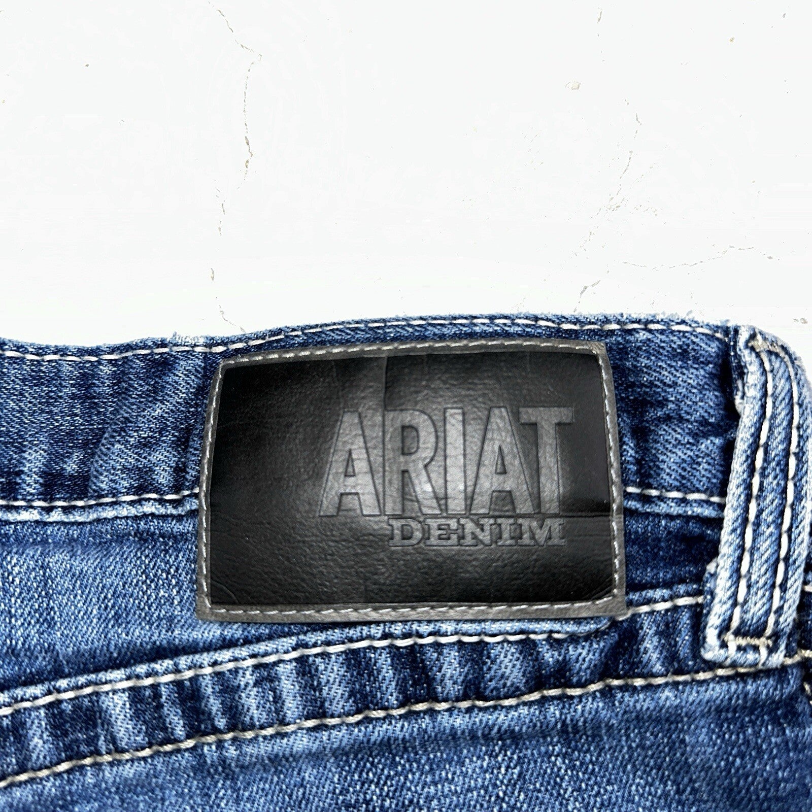 Ariat Jeans Mens 33x34 Blue M4 Boot Cut Relaxed Coltrane Jeans Denim Medium Wash