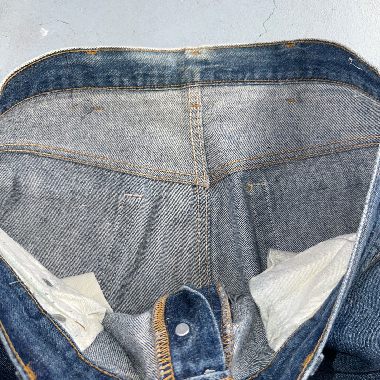 Levis 501 Vintage 80s USA XX Straight Leg Jeans Blue Light Wash 40x33 Act 38x29