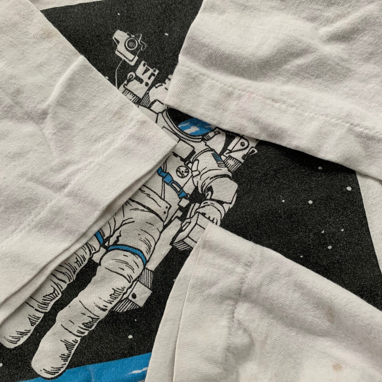 Astronaut 90s Vintage T Shirt Single Stitch Earth Day Space Tesla Cool Fly Rap