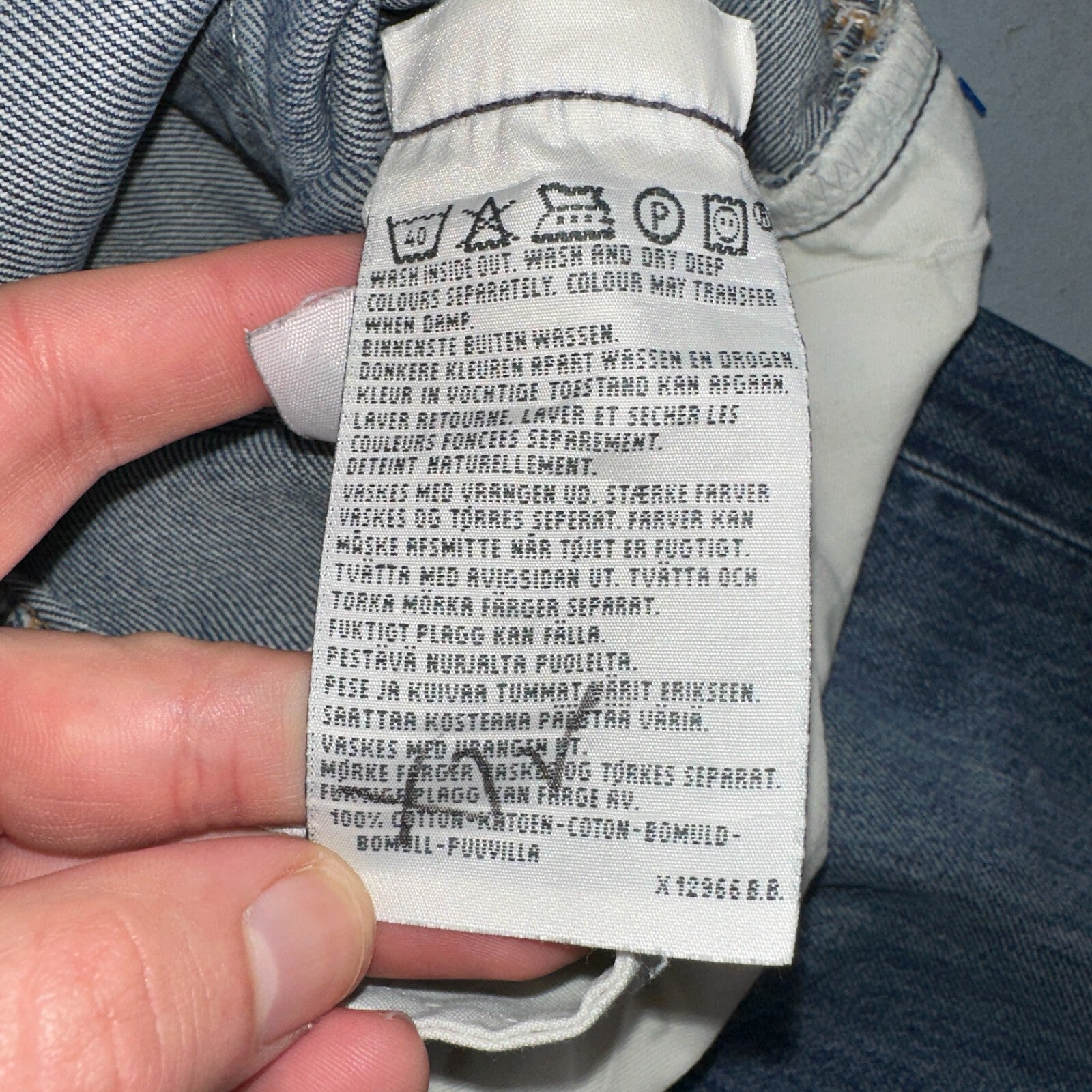 Levis 501 Vintage 90s XX Straight Leg Jeans Y2K Med Wash 33x36 Act 32x34