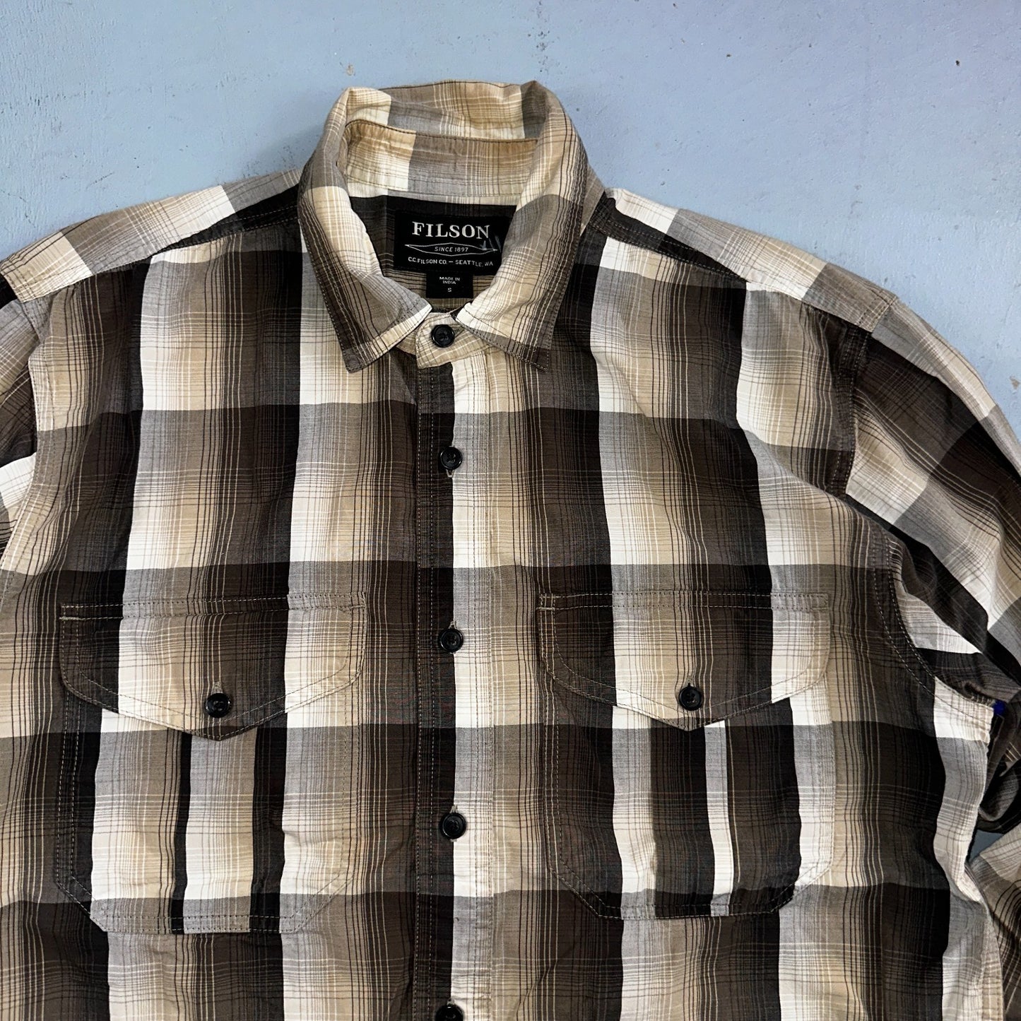 Filson Washed Feather Cloth Button Shirt Small Light White Grey Charcoal Ivory