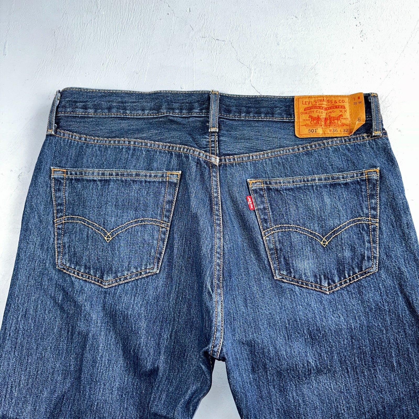 Levis 501 Vintage Y2K Egypt Straight Leg Jeans 36x32 Med Wash Act 36x30