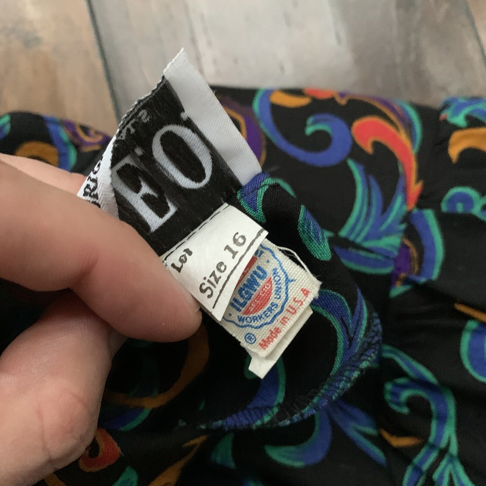 Vtg REO Originals Women's Shirt Top Blouse Rainbow Colors 80s 70s Shirt