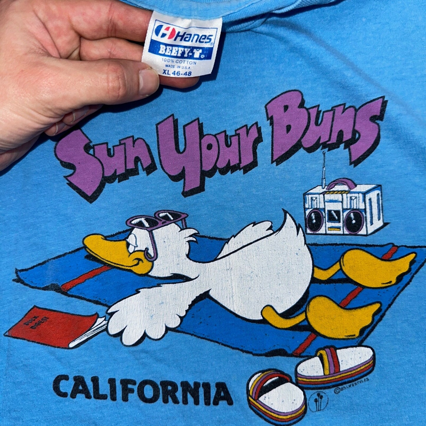 Hanes Beefy Sun Your Buns California VTG T Shirt 80s Duck Cute Beach Art Radio