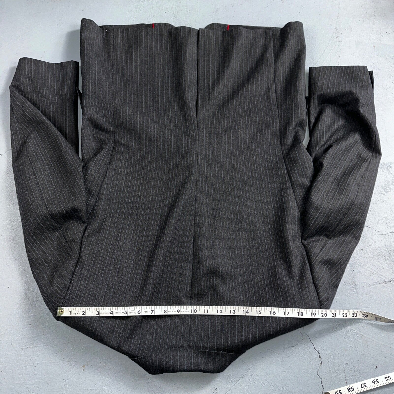 VTG Botany 500 Couture 42 USA MADE 2Pc Black/Gray Pinstriped Wool Suit