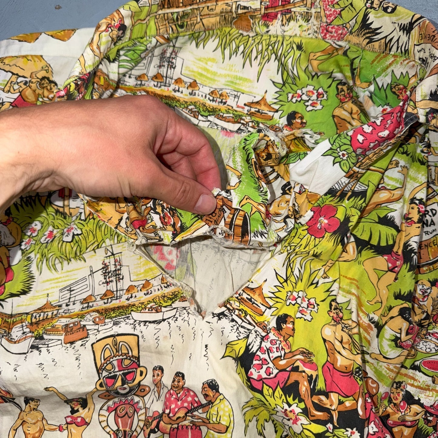 VTG 50s Hawaiian Aloha Shirt Dance Rockabilly Novelty Print Pinup Pin Up Girls