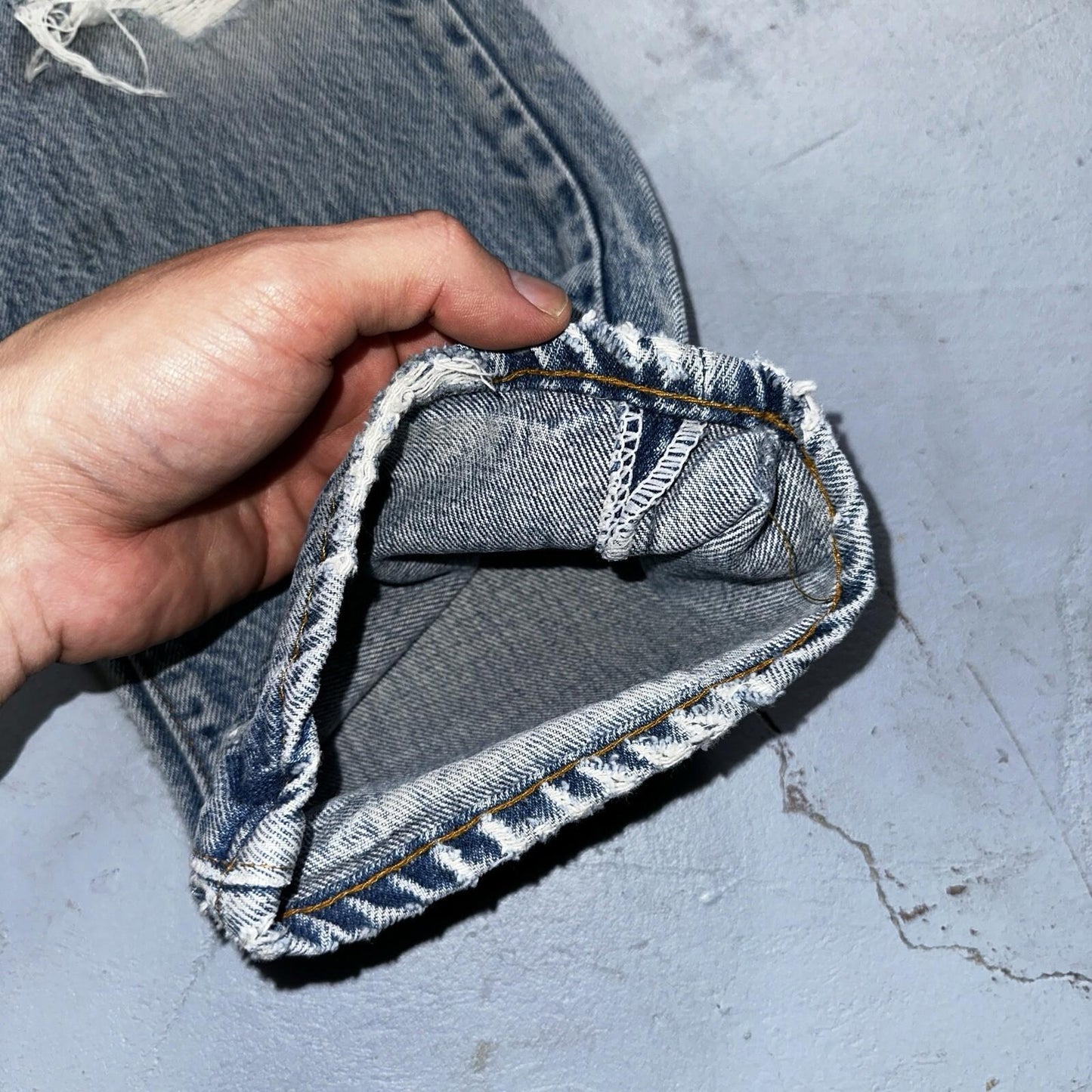 Levis 501 Vintage 80s USA XX Straight Leg Jeans 32x31 Thrashed Wash Act 30x26