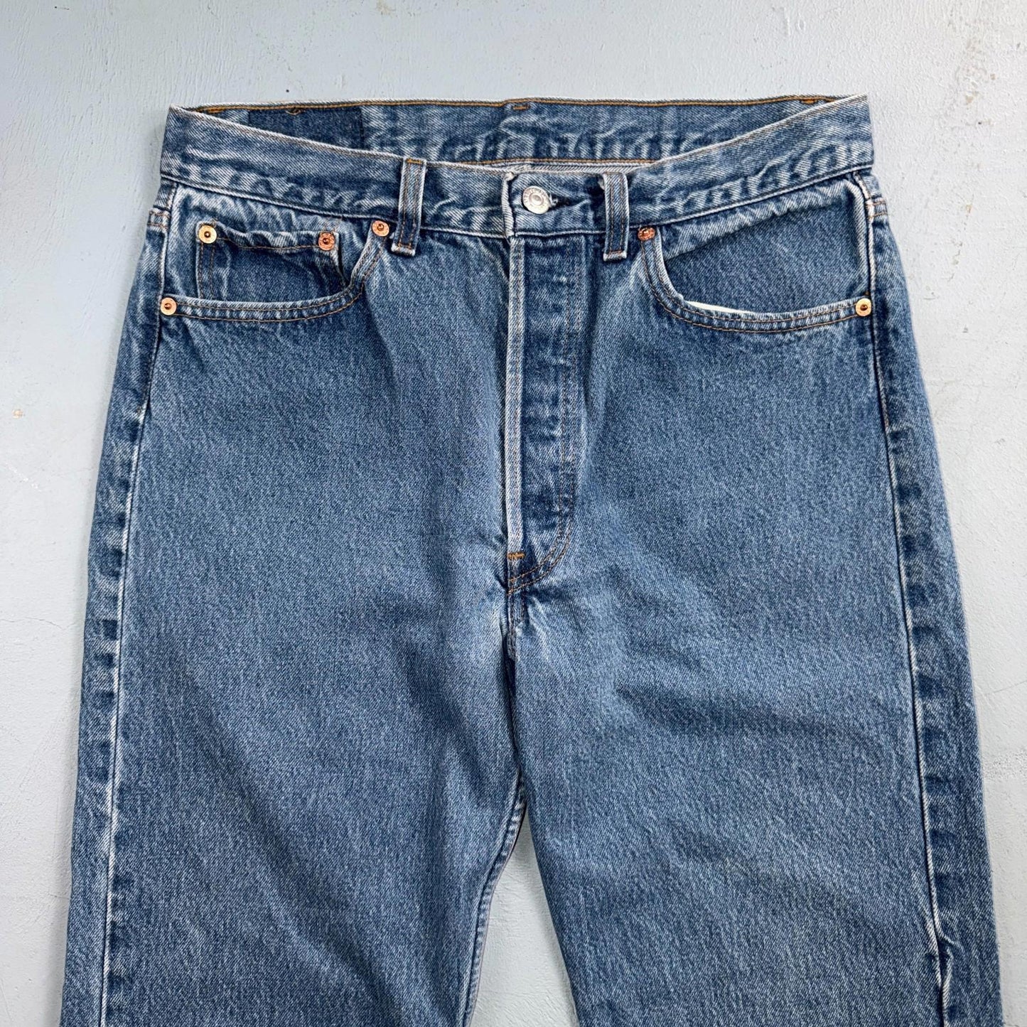 Levis 501 Vintage 80s USA XX Straight Leg Jeans Blue Light Wash 33x34 Act 31x32