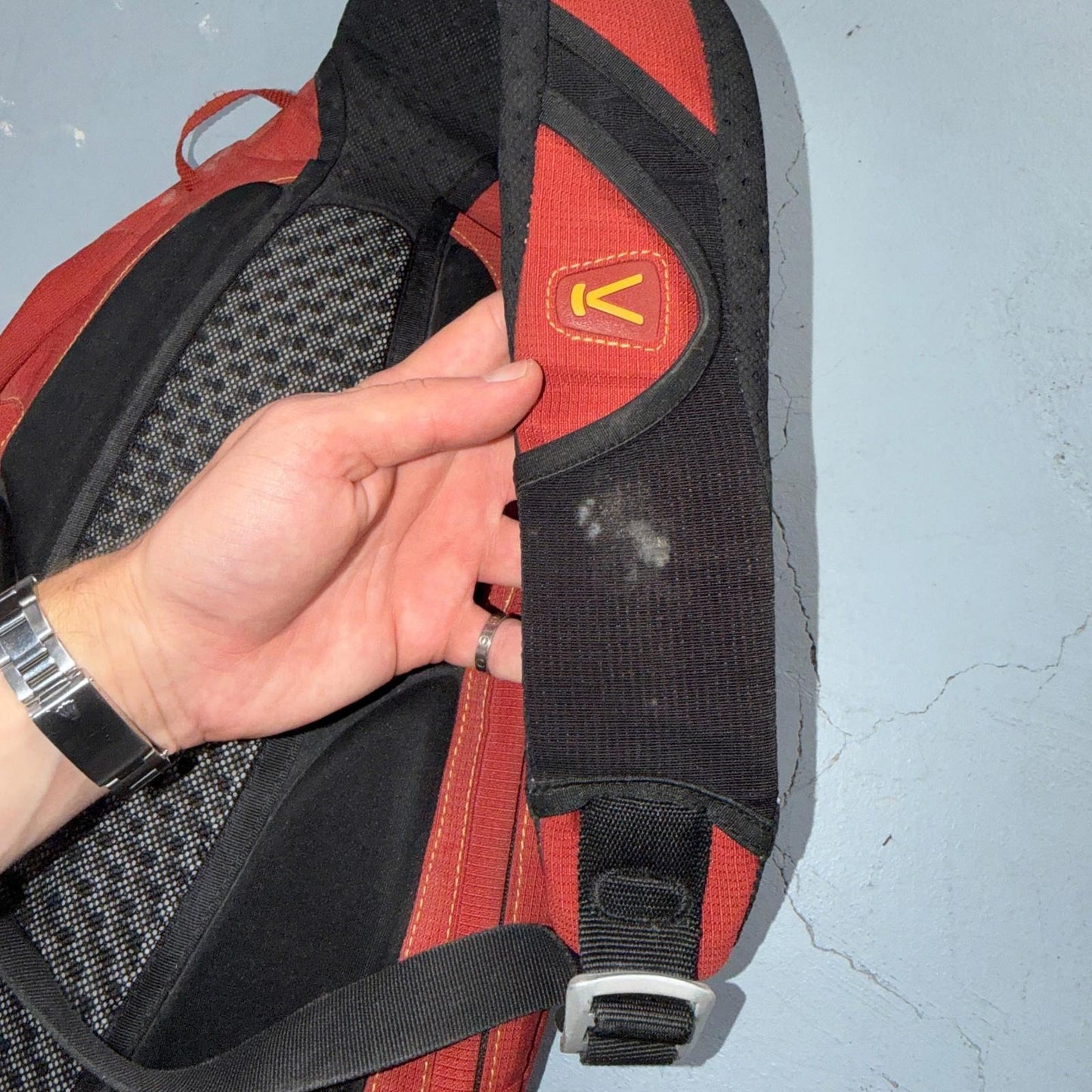 Keen Hybrid Transport Sling Bag Rusty Red Orange Hiking Durable Backpack Cool