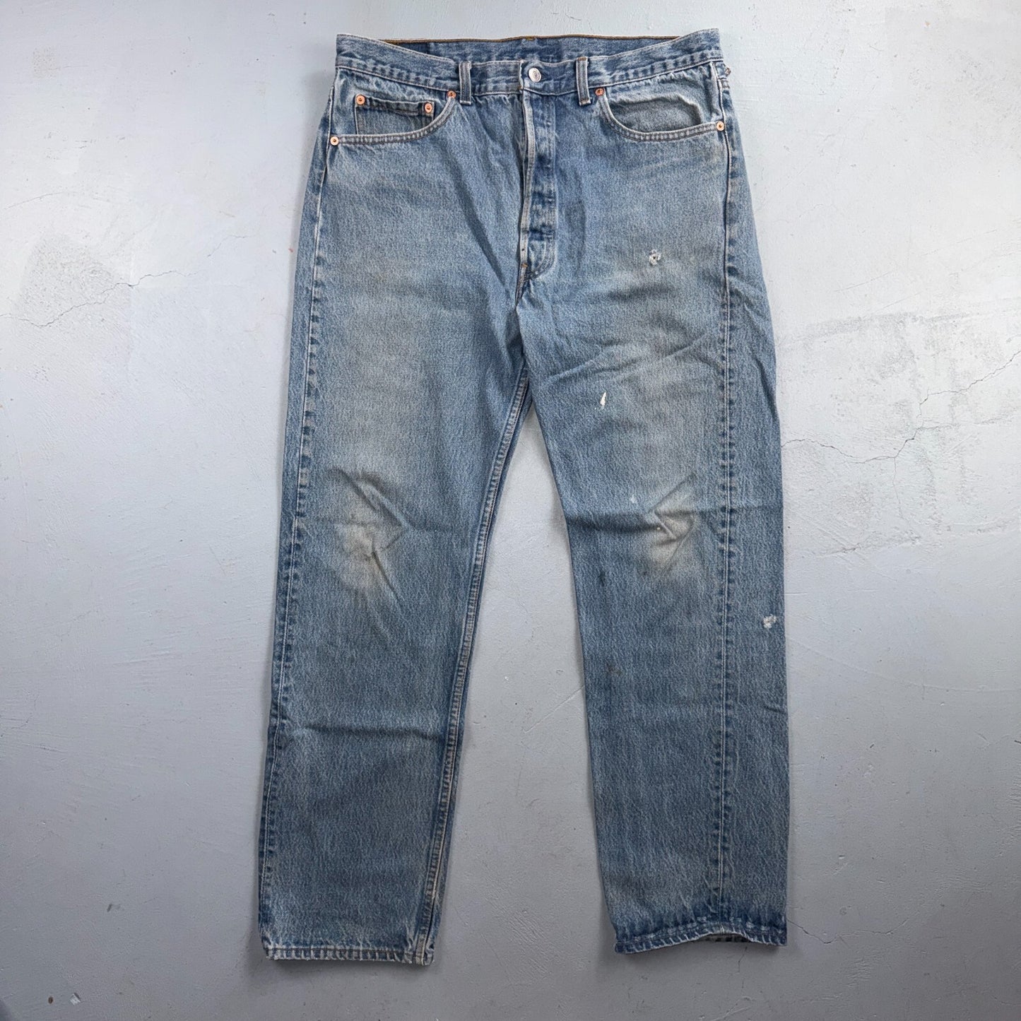 Levis 501 Vintage 80s USA XX Straight Leg Jeans Blue Light Wash 38x34 Act 35x30