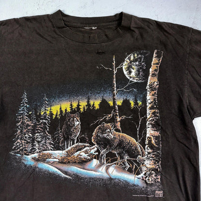 Vintage Wolf Pack Wolves Nature Animals Art Graphic Thrashed T-Shirt Black 90s