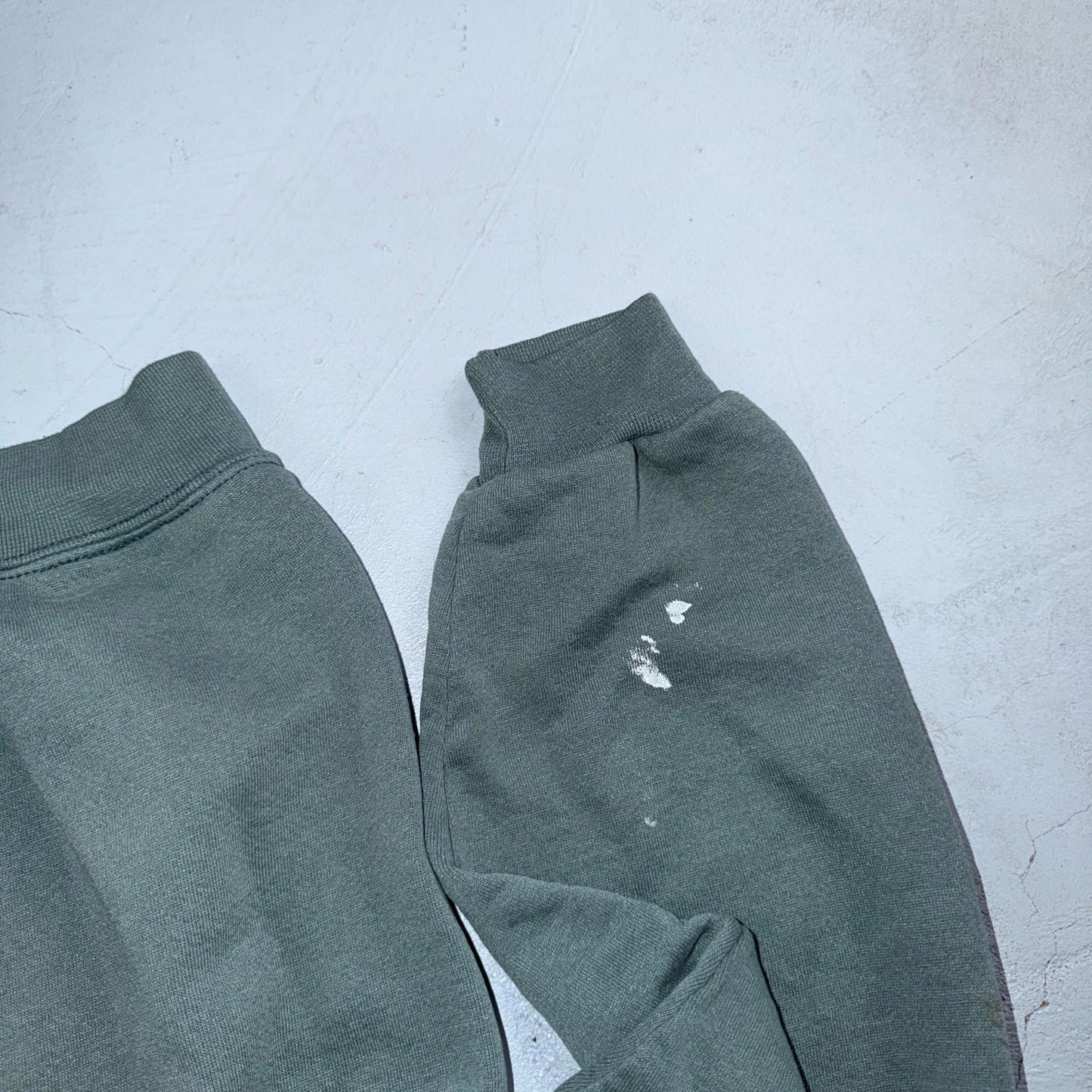 Vintage Russell Athletic Sweatshirt Green Large Y2K Basic Thrashed Worn