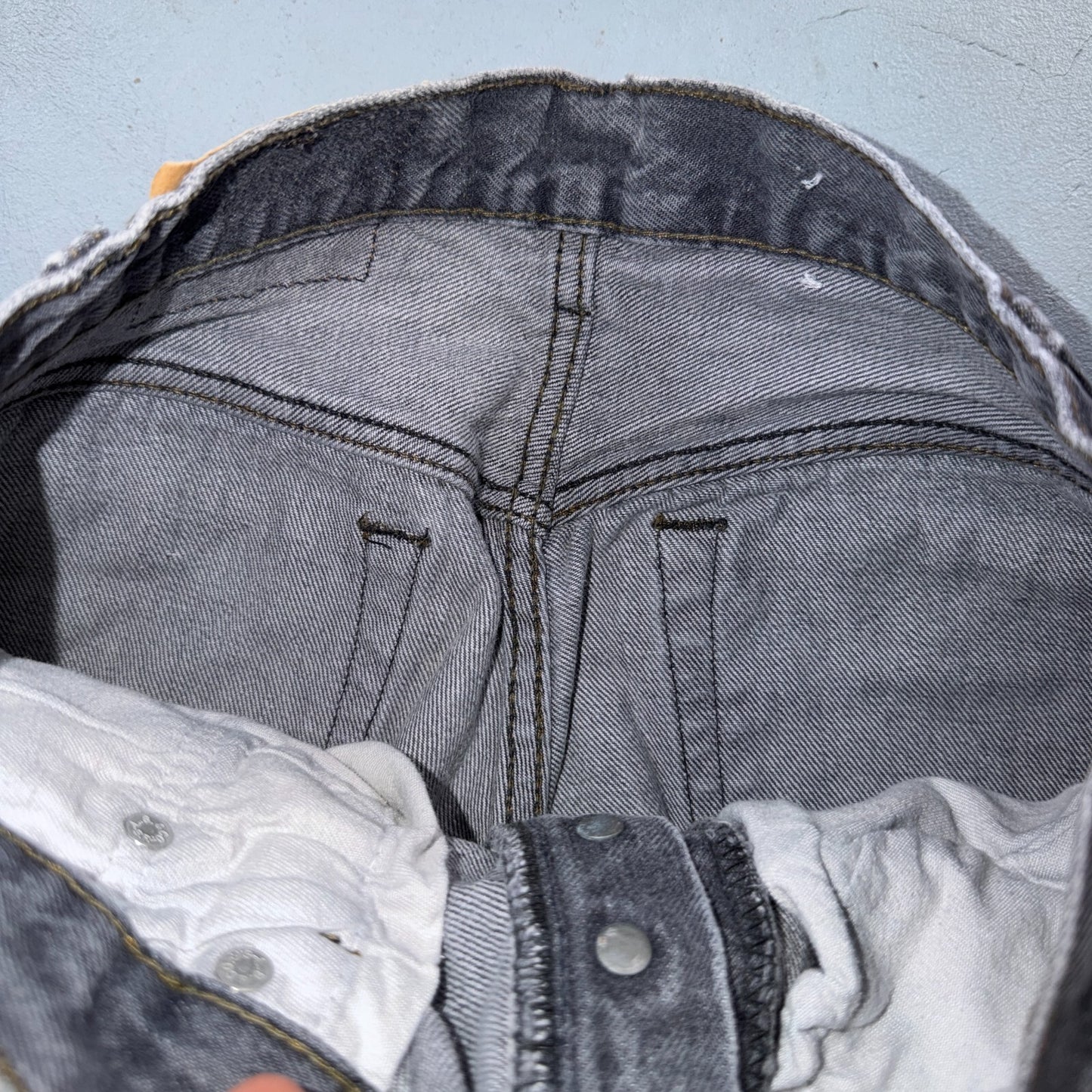 Levis 501 Vintage 80s USA XX Straight Leg Jeans Black Light Wash 30x32 Act 28x26