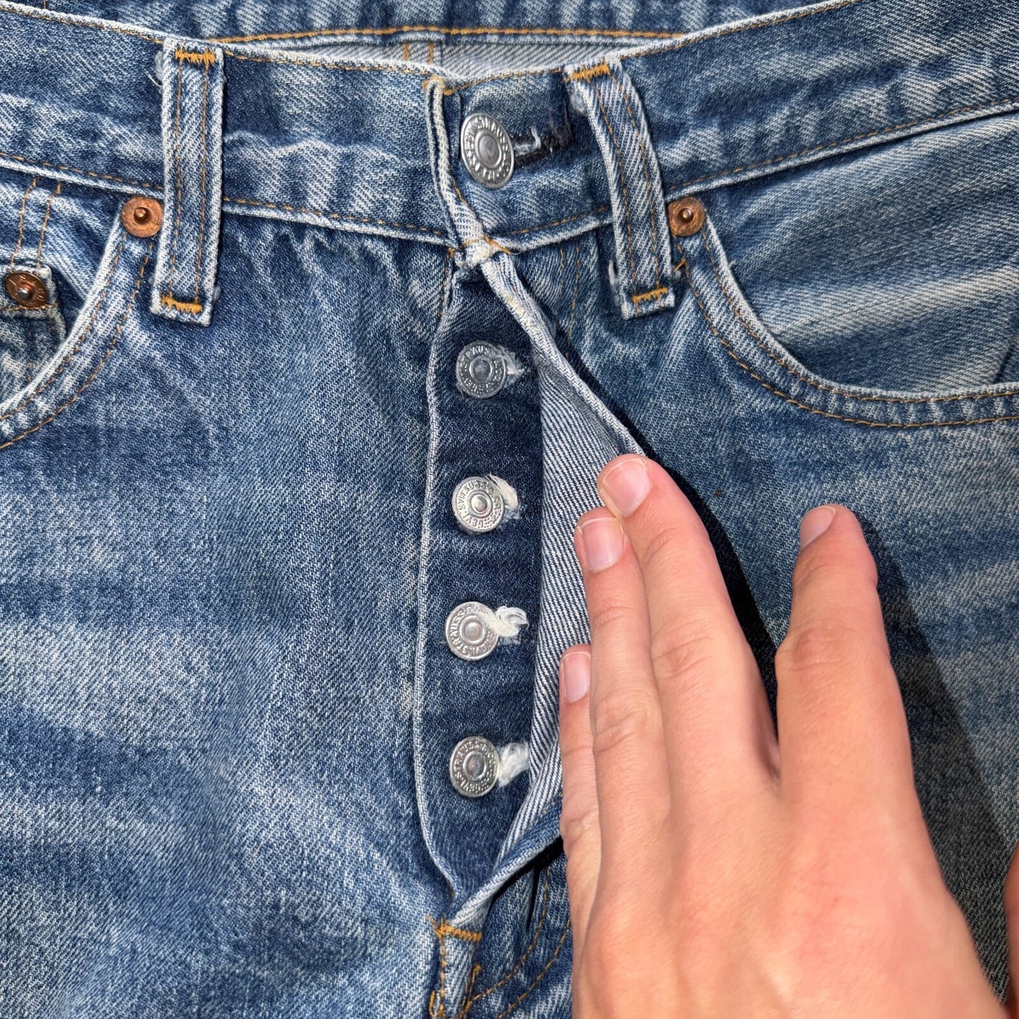 Levis 501 Vintage 80s Redline Selvedge USA XX Jeans Light Wash 31x40 Act 29x35