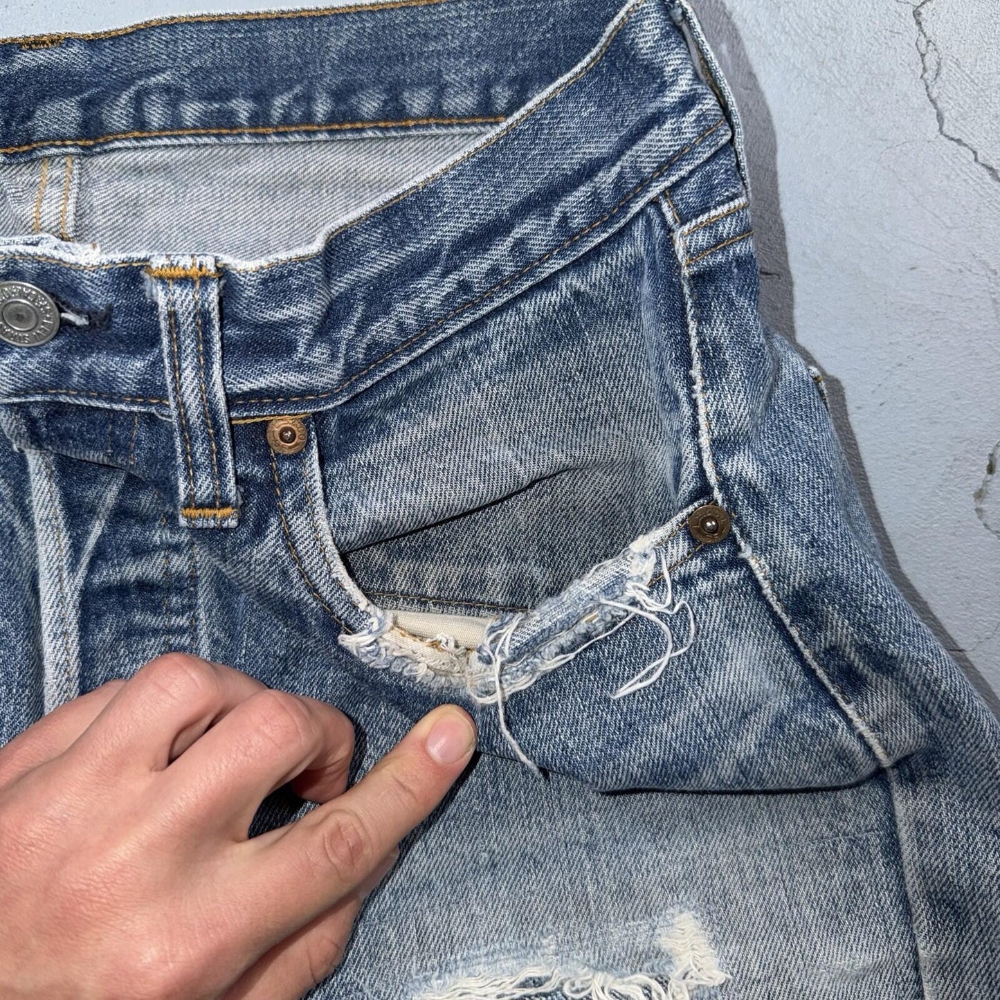 Levis 501 Vintage 70s SS Redline Selvedge USA XX Jeans Light Wash 32x28 Skinny