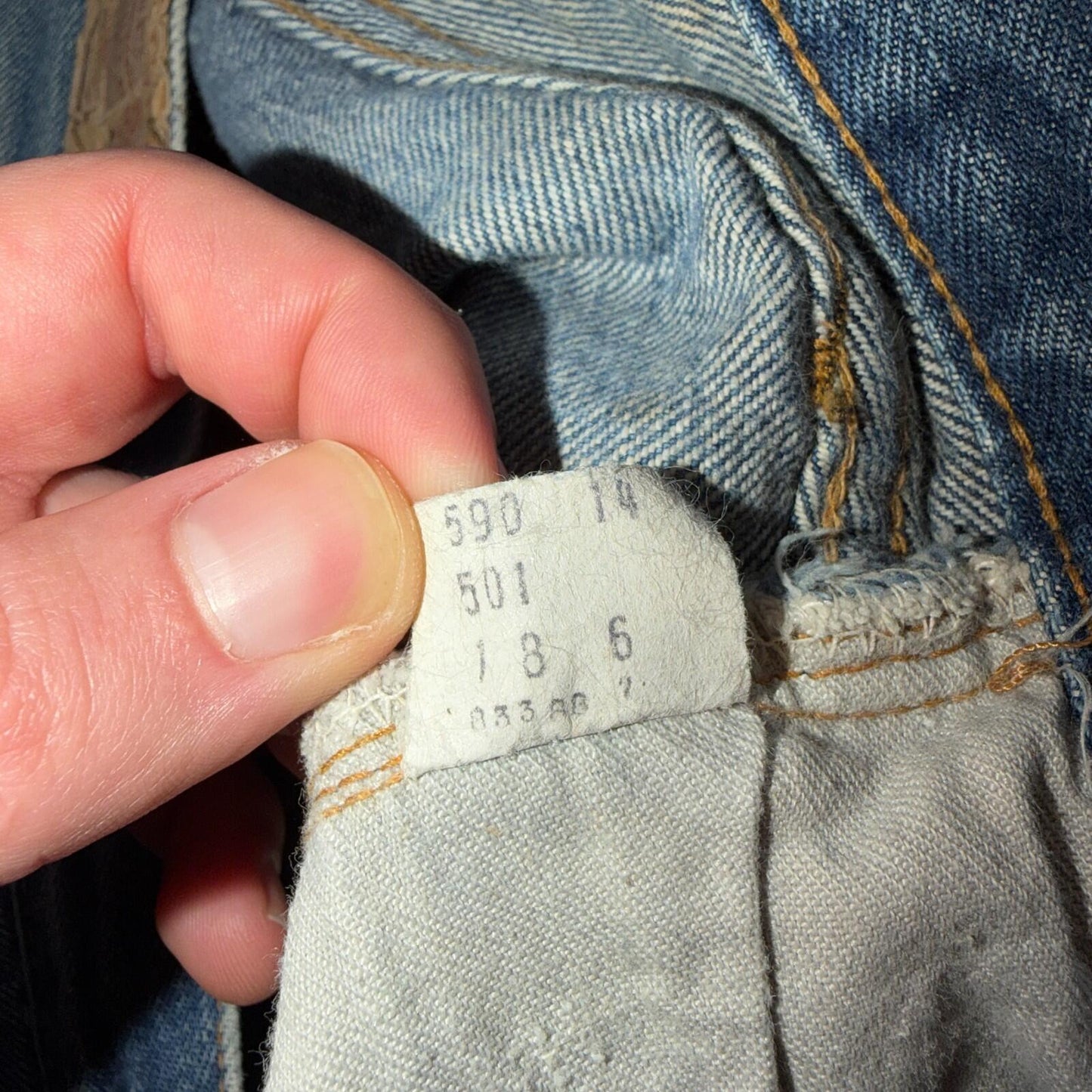 Levis 501 Vintage 80s Redline Selvedge USA XX Jeans Light Wash 35x34 Act 32x29