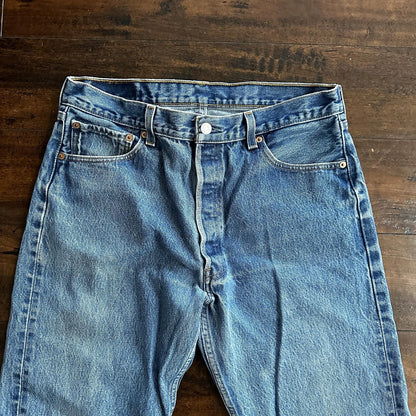 Levis 501 Vintage 90s Straight Leg XX Capri Jeans 36x34 Light Wash Act 32x25