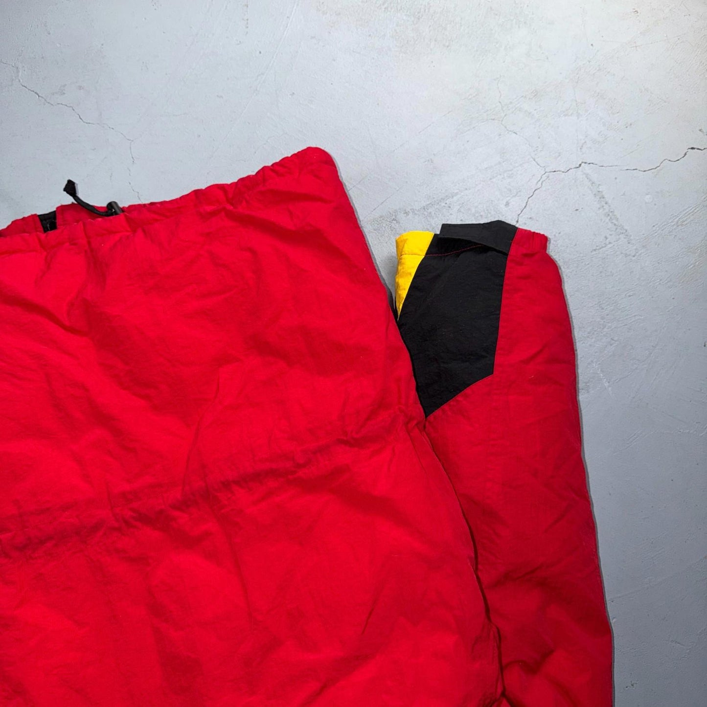 Vintage Marlboro Country Store Red Down Puffer Winter NO HOOD Jacket Men’s L