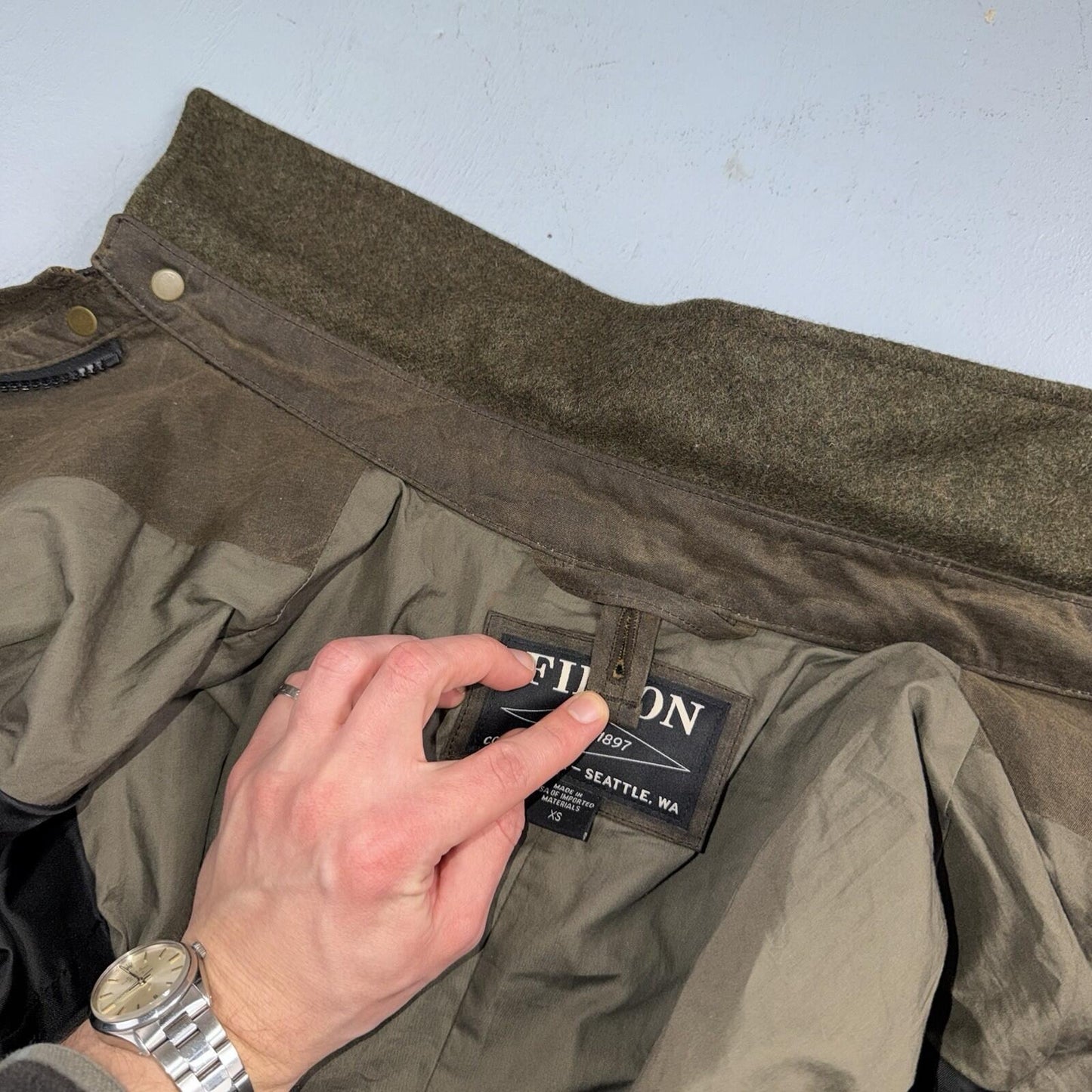 Filson Waxed Trench Coat Size XS Olive Oil Cloth Jacket Rare Mint Condition