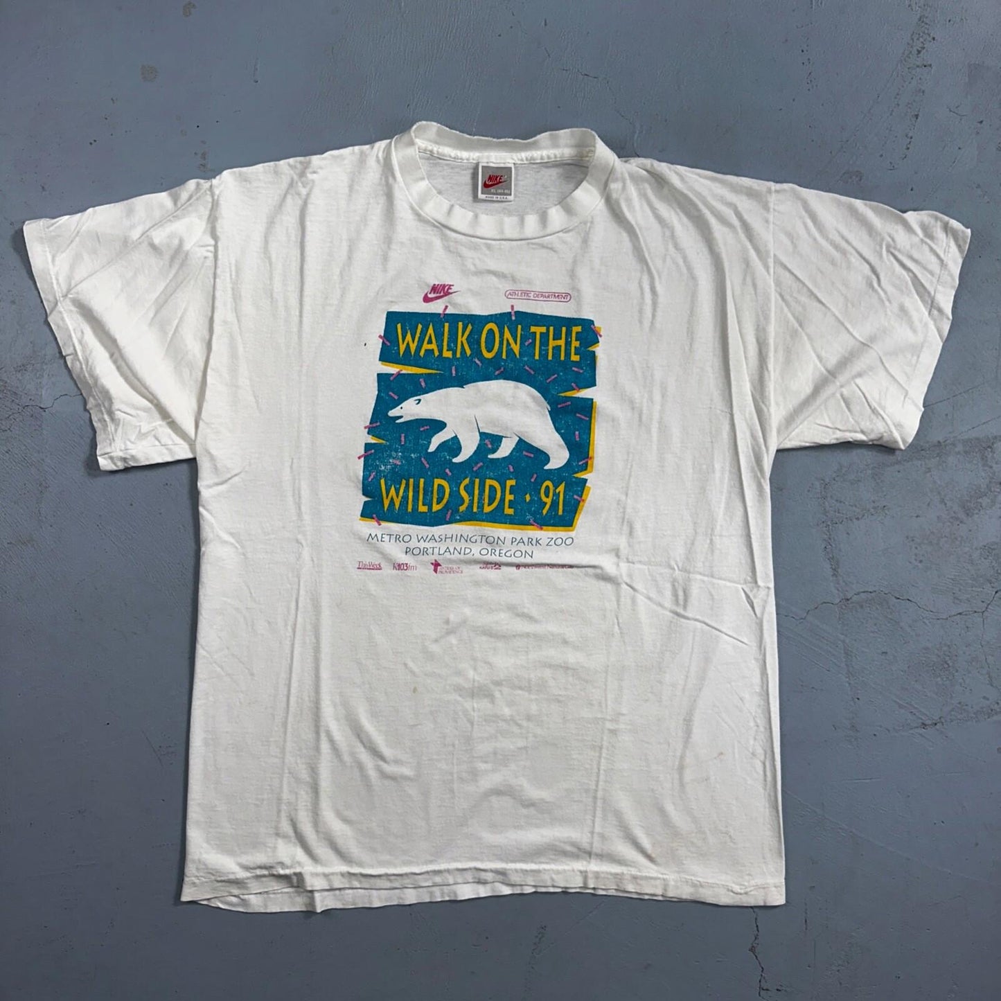 Nike Walk On The Wild Side 90s VTG T Shirt 1991 Polar Bear Animals PDX Oregon