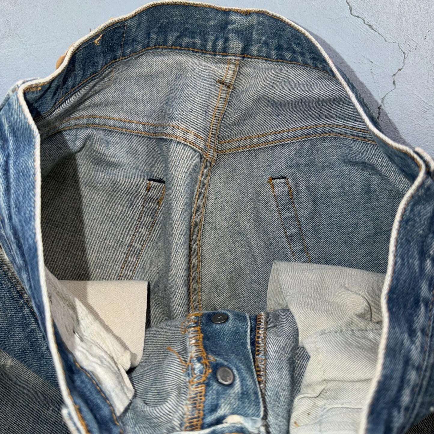 Levis 501 Vintage 80s Redline Selvedge USA XX Jeans Light Wash 35x34 Act 32x29