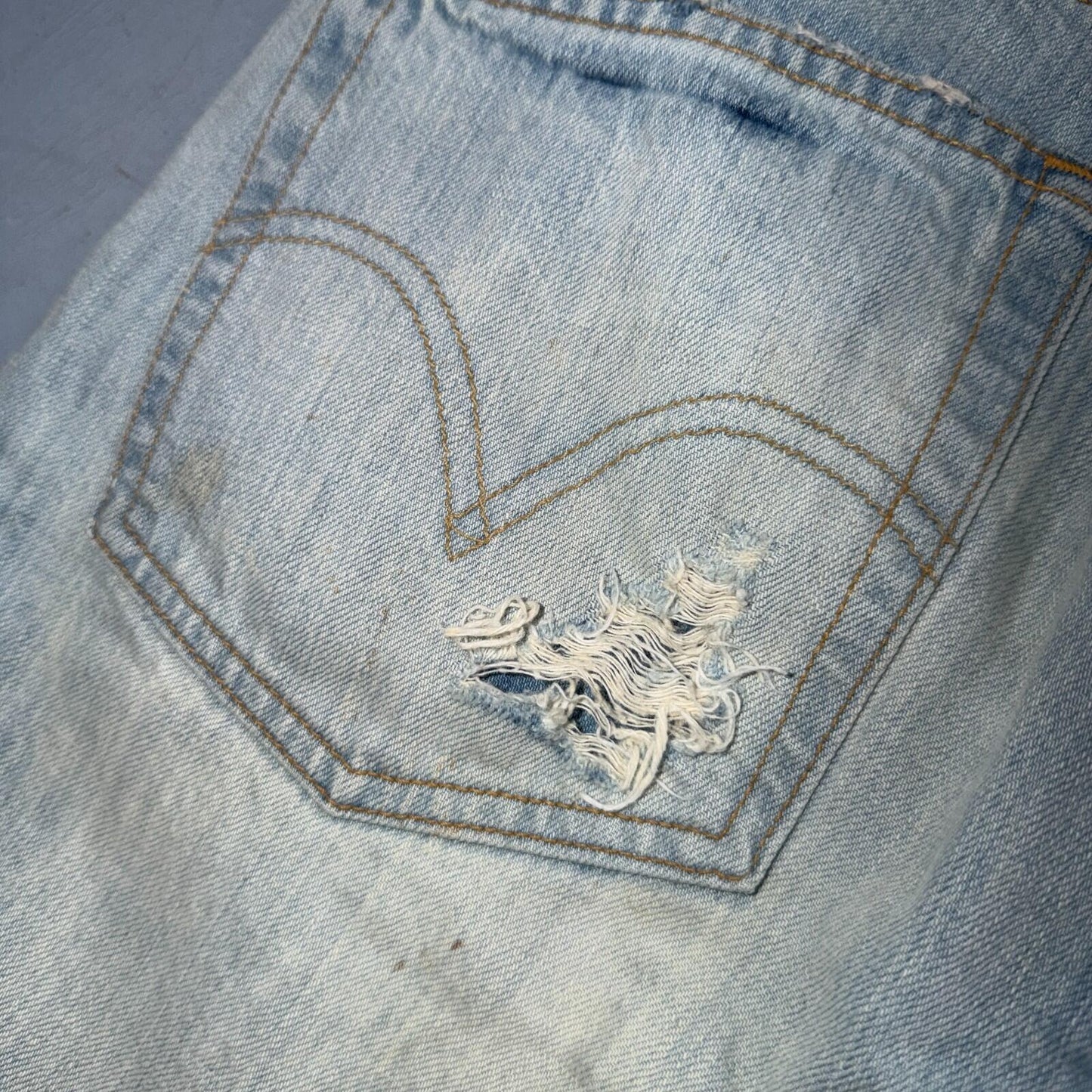 Levis 501 Vintage Y2K 90s XX Straight Leg Jeans Blue Light Wash 34x32 Act 33x32