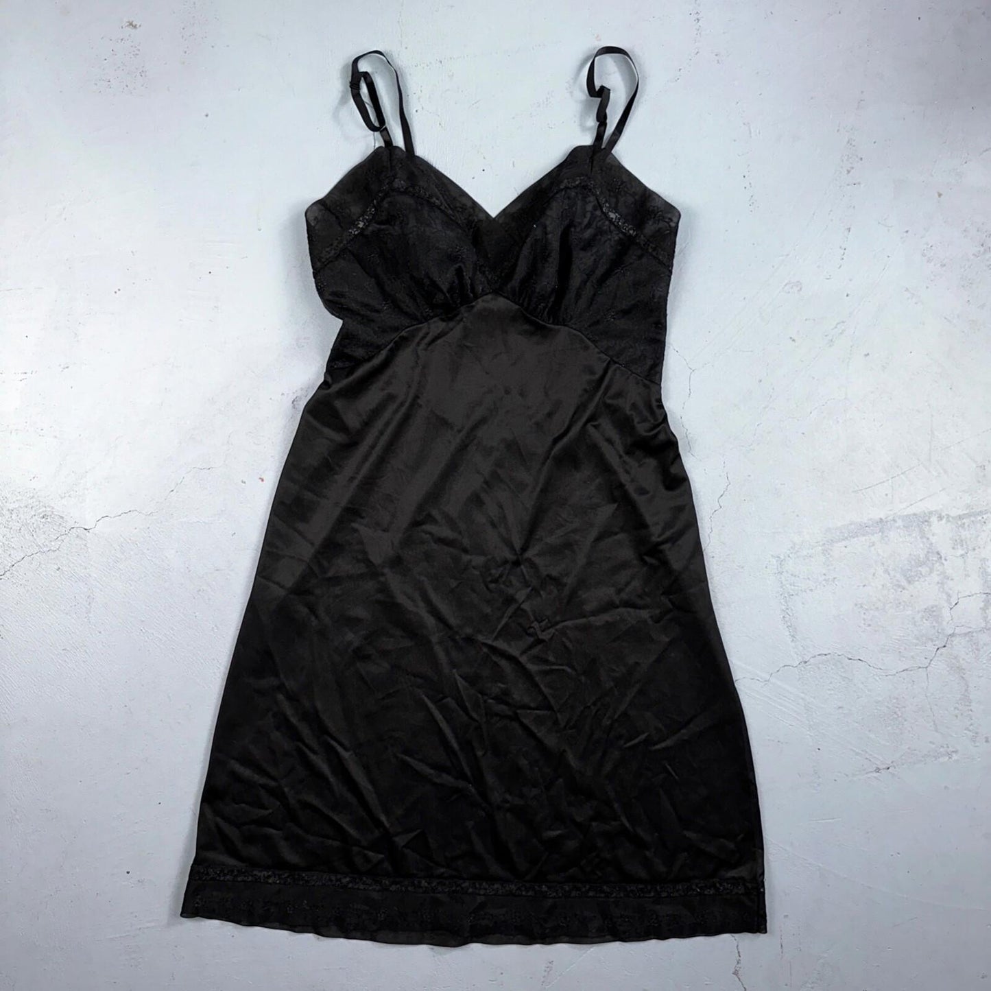 VTG Vanity Fair 1970s Lingerie Slip Dress Sleepwear Full Sweep Nightgown Lace