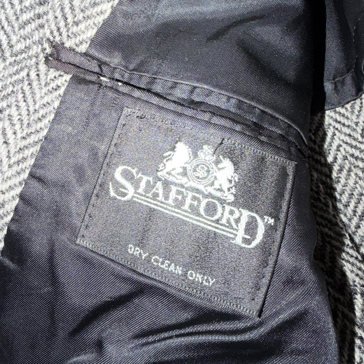 Harris Tweed Stafford Vintage 40 Blazer Gray Herringbone Wool Sport Coat USA