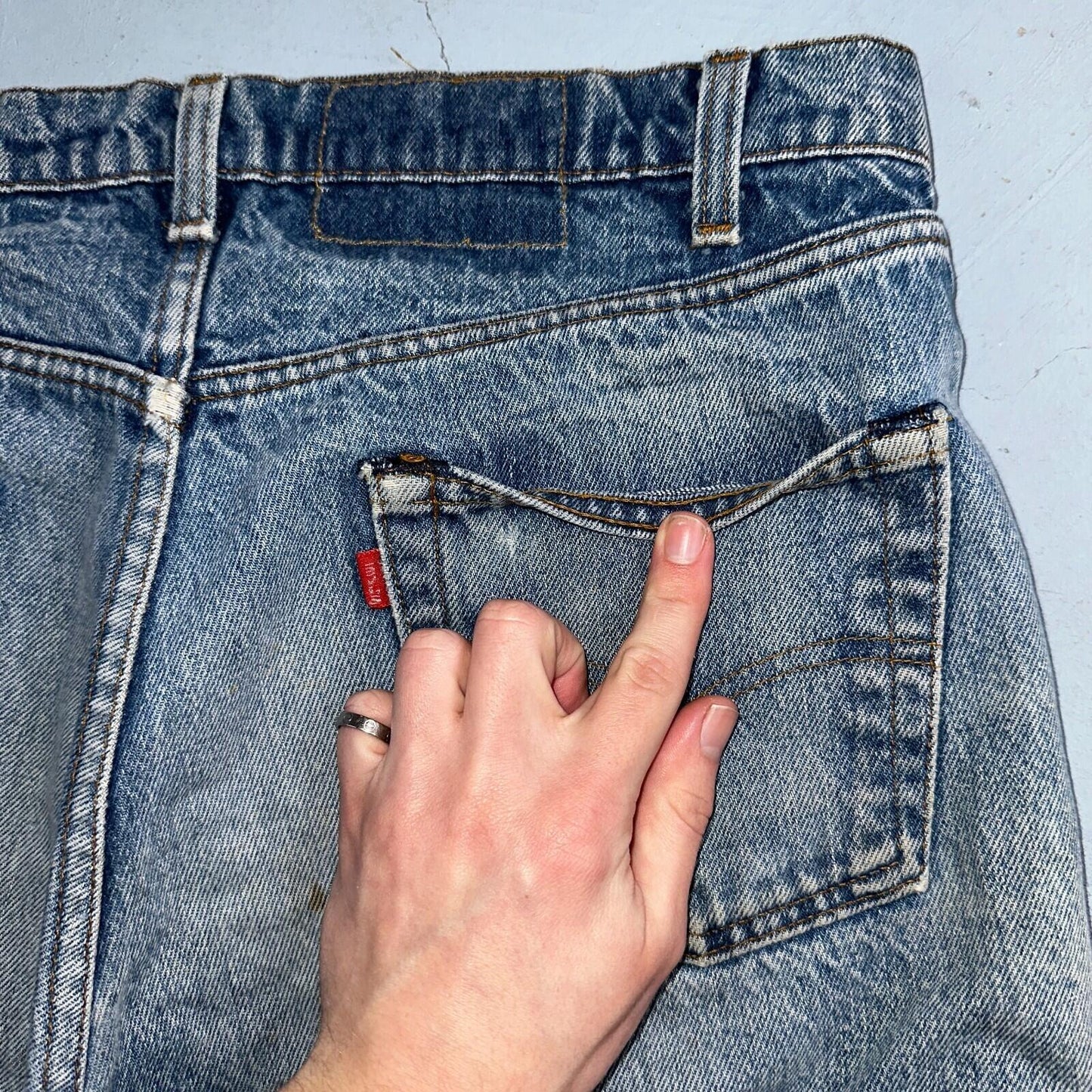 Levis 501 Vintage 80s USA XX Straight Leg Jeans Blue Light Wash Act 32x24 Capri