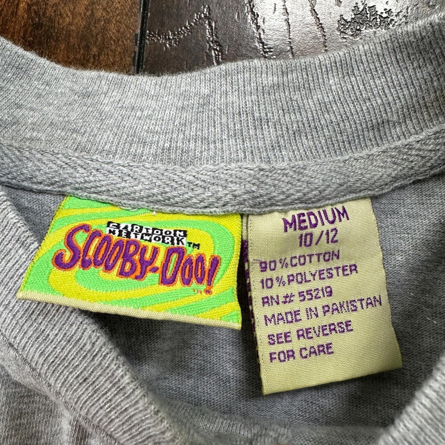 VTG Scooby Doo Cartoon Network Gray Henley Embroidered Shirt Top 90s 2001 Y2K